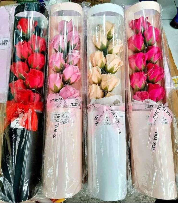 RAMO DE ROSAS ETERNAS LUMINOSAS